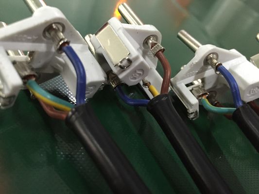 Шнур питания 3 Pin делая машиной электрическую штепсельную вилку машина автоматического кабеля гофрируя